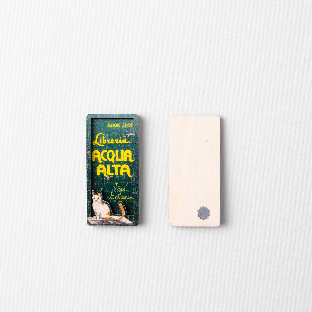 Magneti | Libreria Acqua Alta Magnete "La porta di Coco" con cornice in rilievo - fronte e retro - Libreria Acqua Alta Venezia